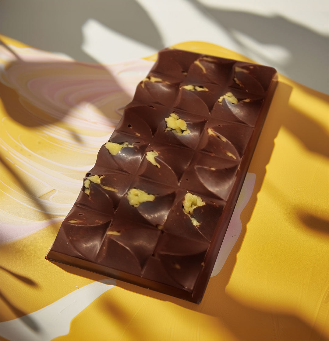 Barra de chocolate de leche 30% cacao sabor Crispys de Mango